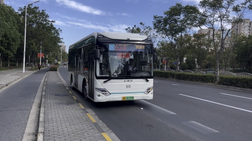 小东西我们两个C你公交车小东西我们两个C你公交车-第1张图片