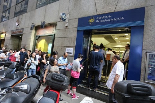 2021香港搅珠开奖结果下载，揭秘幸运时刻-第1张图片
