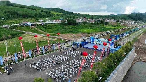 白山娱乐，城市文化的新名片-第2张图片