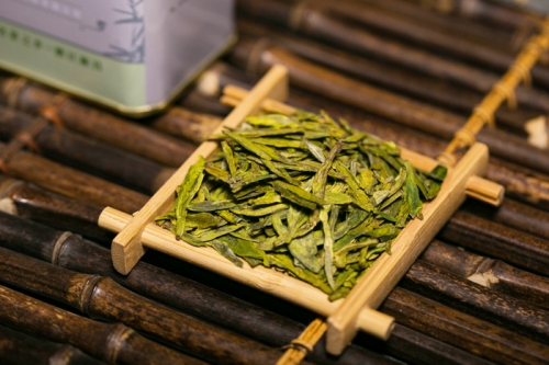 雪峰毛尖价格雪峰毛尖，品味自然之珍-第2张图片