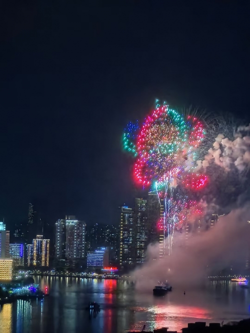 2023香港今晚开特马2023香港今晚开特马，璀璨夜空下的盛大盛典-第2张图片