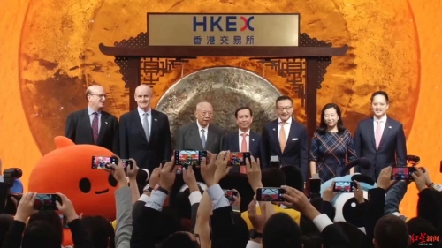 天空彩票与你同行香港小说挂牌天空彩票与你同行，香港小说的奇幻之旅-第1张图片
