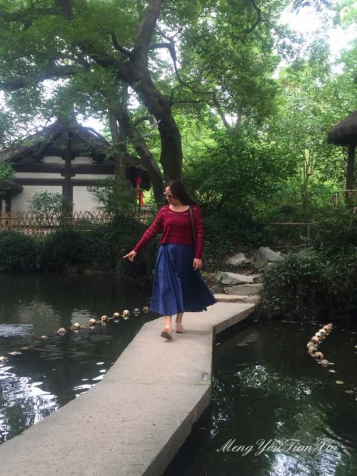 从笑傲开始的江湖路TXT下载从笑傲开始的江湖路-第1张图片