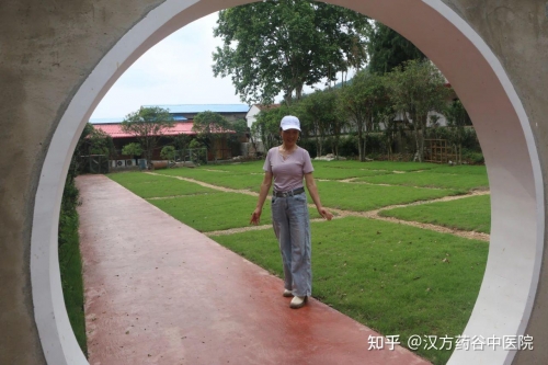 伊人论坛，探索心灵交流的圣地-第2张图片