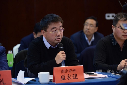 一网天下一网天下，网络时代的全景解读-第1张图片