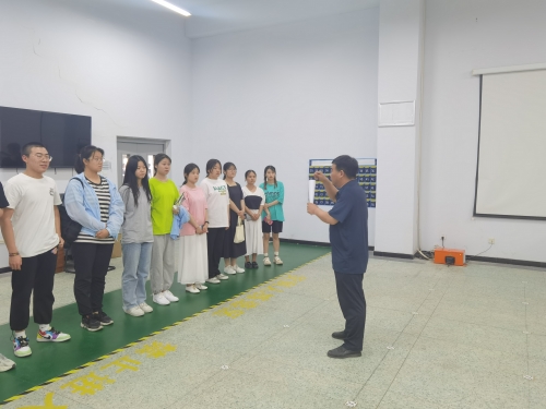 千里马论坛，探索智慧与成长的平台-第1张图片