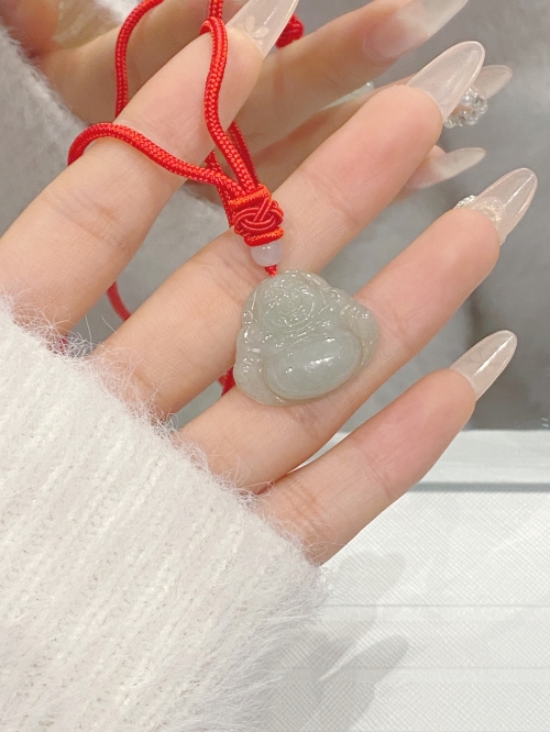 五大生肖不适合戴玉-第2张图片