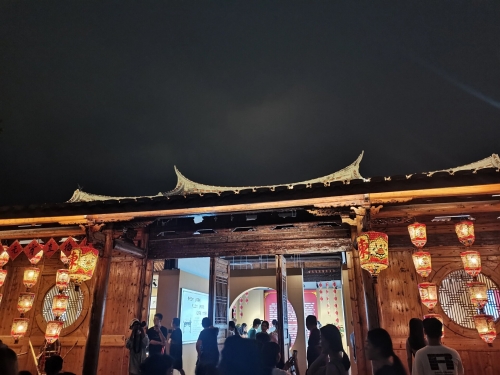莆田步行街，繁华与历史的交织