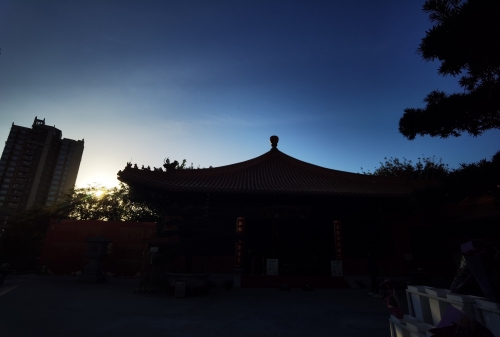 黄大仙救世网资料免费一枝一荣(合数)黄大仙救世网，信仰与希望的庇护所