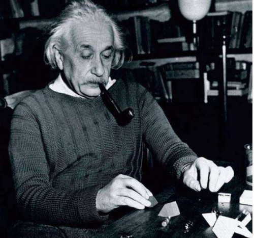 爱因斯坦的生日用英语怎么写爱因斯坦的生日-第2张图片