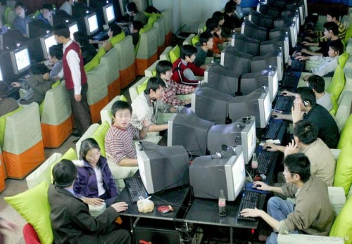 黄大救世网，网络时代的救世之光-第2张图片