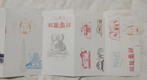 乐山大佛位于四川省乐山市，是古代佛教文化的重要遗产之一。乐山大佛是一座巨大的石刻佛像，被誉为世界最大的石刻佛像之一。