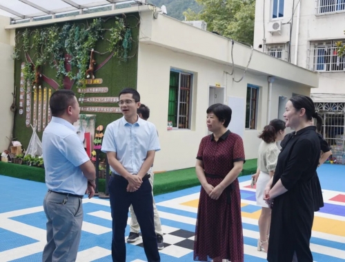 新蕾官网电话新蕾论坛，探索成长之路