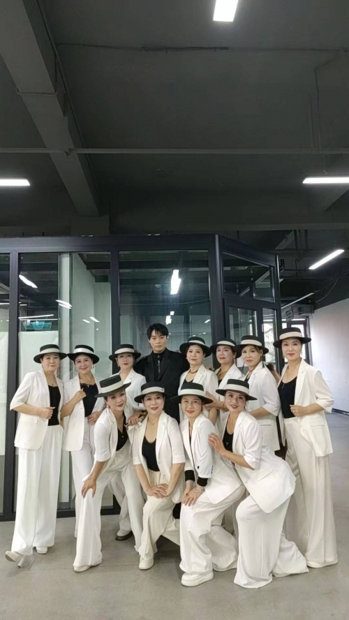 林宣妤，青春绽放的璀璨之星-第1张图片