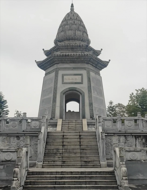 新兴旅游景点大全-第1张图片