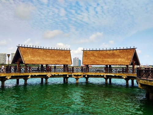 海南自驾游:3个小时挪了300米海南自驾游，3小时挪了300米，畅游海岛风光