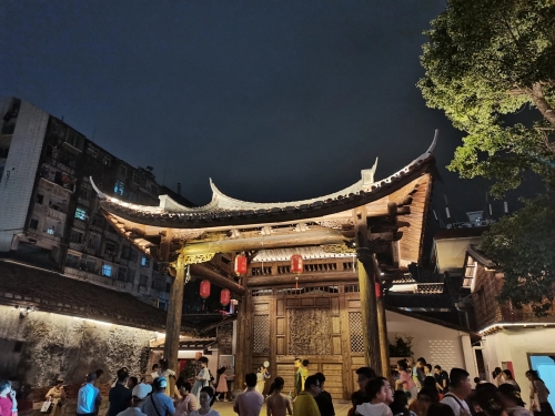 莆田步行街，繁华与历史的交织-第2张图片