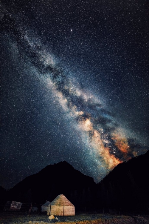 星空影视，星辰下的艺术与探索-第2张图片