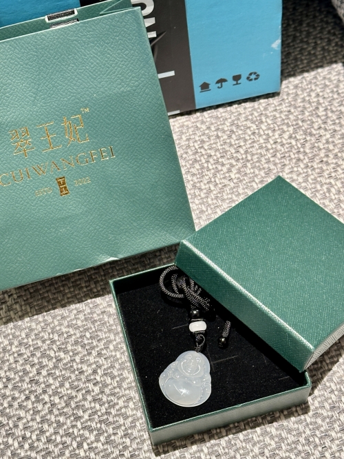 五大生肖不适合戴玉