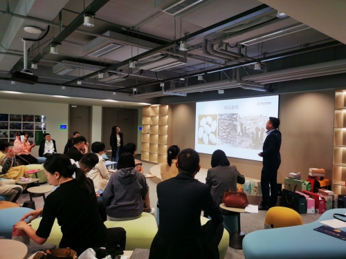 现场主播现场主播，直播时代的引领者-第2张图片