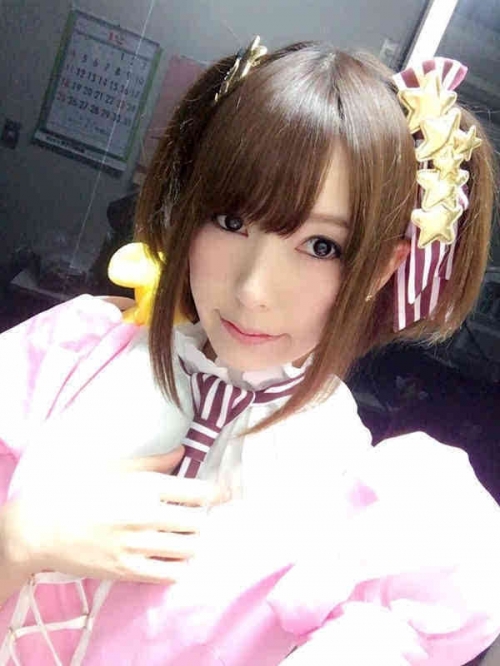 苍井空波多野结衣AA片苍井空与波多野结衣的AA片之恋-第1张图片