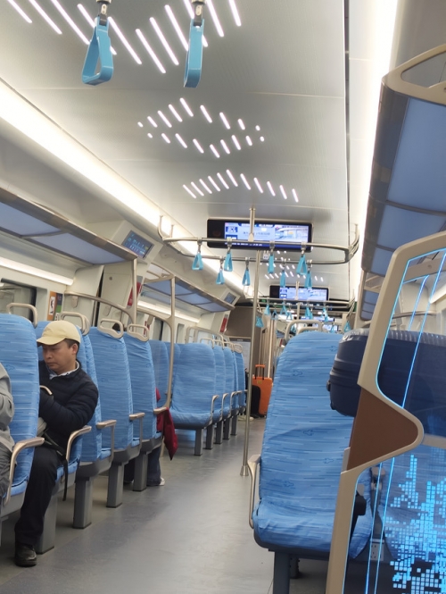 动车d2809杨勇动车D2809，穿梭时空的旅行者