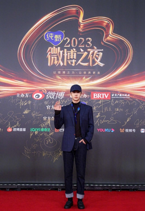 春晚璀璨星光，邓鸣贺的璀璨绽放