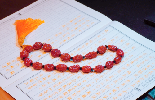 金光佛金光佛，佛法之象征与精神寄托-第3张图片