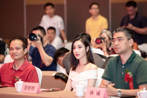 爱拼娱乐ap888爱拼娱乐AP888，娱乐新风尚-第2张图片