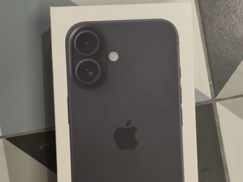 初代iphone开箱初代未拆封IPHONE拍出113万，数码奇迹的背后