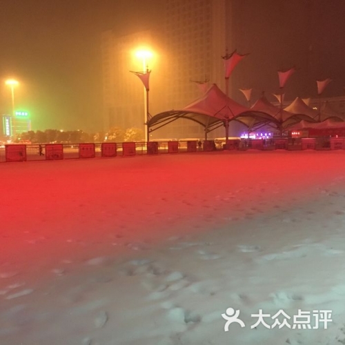 阜阳火车站阜阳火车站，历史与现代的交汇点-第2张图片