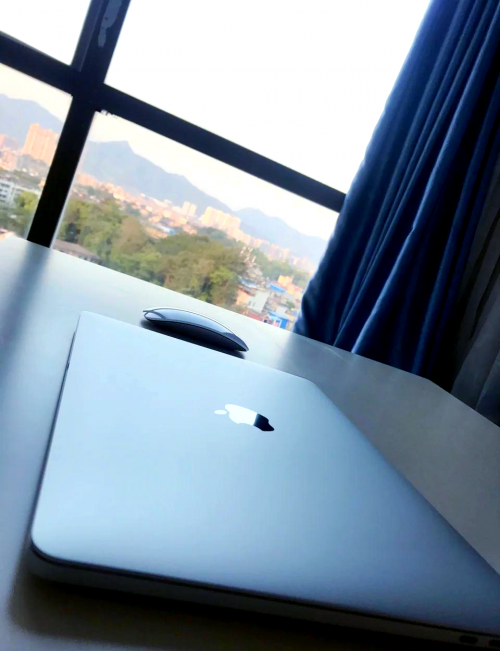 苹果MACBOOKPRO13，高效与便携的完美结合