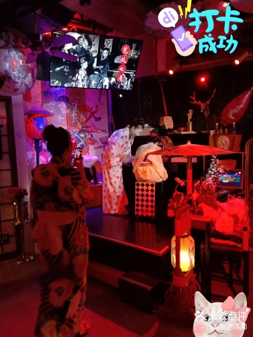 今晚找小姐今晚找小姐，风险与诱惑的交织-第1张图片