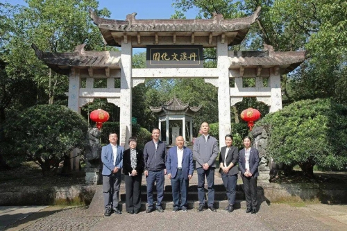 包世铭，文化传承与思想引领-第2张图片