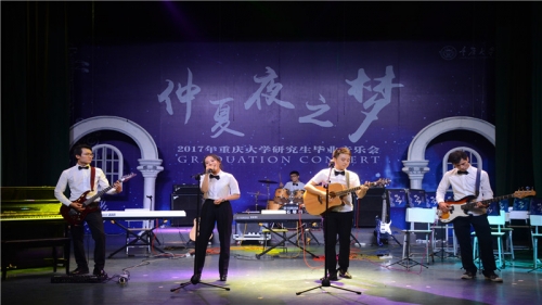 彩虹乐队主唱图片彩虹乐队主唱，音乐之梦与歌声之韵-第2张图片