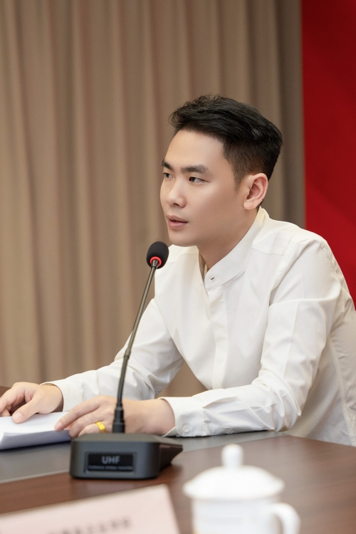 打破沙锅璺到底打破沙锅璺到底，探索创新与坚持的力量-第2张图片