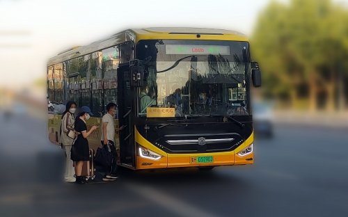 小东西我们两个c你公交车小说小东西我们两个C你公交车