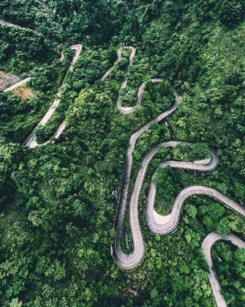 天门山盘山公路天门山盘山公路之旅-第2张图片